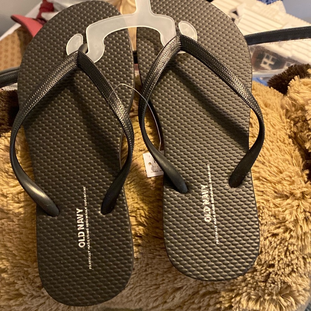 NWT flip flops